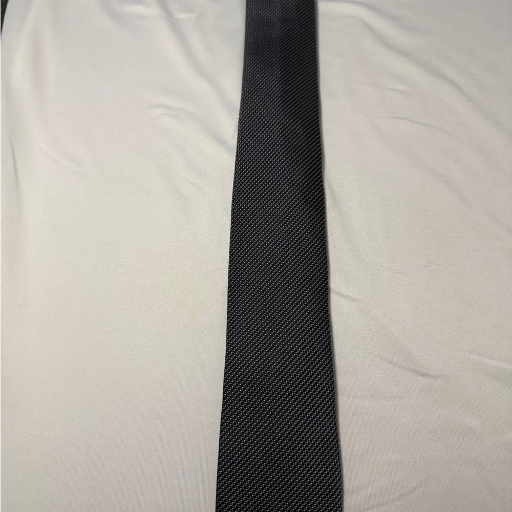 HUGO BOSS Silk Tie - Made In Italy 🇮🇹 - Charcoal and Black Textured Tie